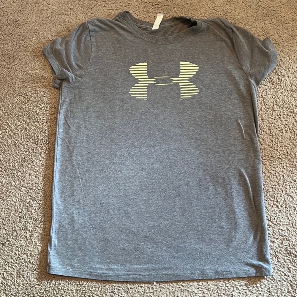 Womens grey Under Armour shirt